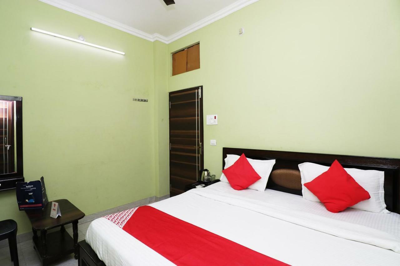 Hotel Capital O 11480 Blue Star Varanasi